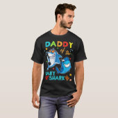 T-shirt Papa Du Bébé Requin Anniversaire Daddy Shark Essen (Devant entier)