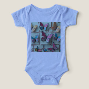 T-shirt papillon à l'aquarelle pour bébé