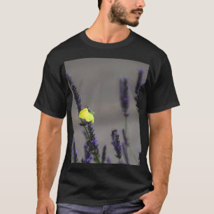 T-shirt Papillon Jaune sur Photo Macro de Lavande Violette