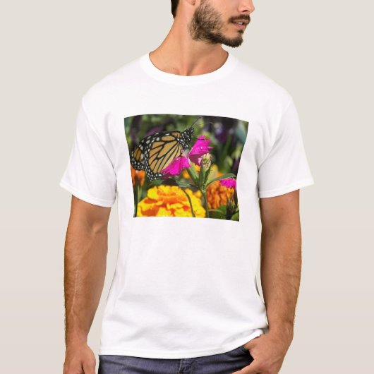 T-shirt Papillon Monarque sur chemise marigold rose pour e (Devant)
