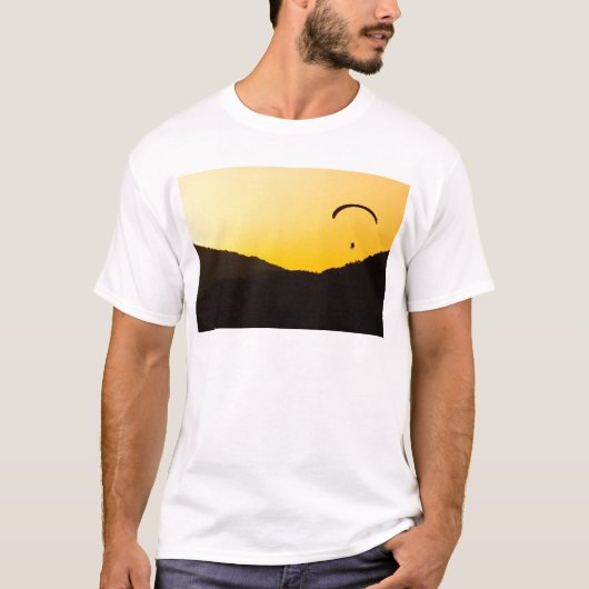T-shirt parapentisme-à-coucher du soleil (Devant)