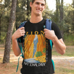 T-shirt Parc National De Zion Utah Les Étroits Distangés<br><div class="desc">Design d'illustration vectorielle de Sion. Le parc est une réserve naturelle du sud-ouest de l'Utah qui se distingue par les falaises rouges abruptes de Zion Canyon.</div>