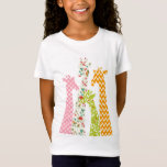 T-Shirt Pastel Motif Giraffes Fille Babydoll T Chemises<br><div class="desc">4 girafes remplies de carré blanc en chevrons roses,  oranges et blancs,  de feuilles blancs et de baies rouges en fleurs turquoises et rouges en motifs beiges clairs. L'arrière - plan a ombragé les pois dans le dégradé de bleu clair à turquoise. C'est une illustration numérique.</div>