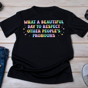 T-shirt Pastel Rainbow Pronoun Respect