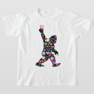 T-shirt Peace Love Bigfoot Hippie Funny Bigfoot Lover