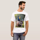 T-shirt "Peacock’s Playful Pounce - Bold Tee" (Devant entier)