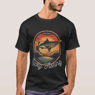 T-shirt Pêche chanceuse avec du matériel de pêche