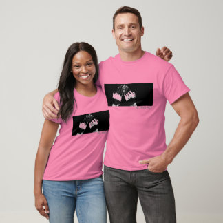 T-shirt peindre les mains rayées