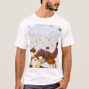 T-shirt Peinture blanche fêlée, voiture rouillée.