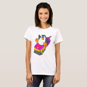 T-shirt Penguin comme coiffeur avec Razor (Devant entier)