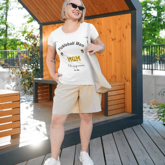 T-shirt Personalize Pickleball Mom with Custom Name Design