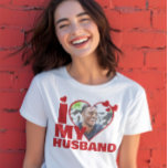 T-shirt Personnalisé J'Aime Mon Mari Coeur Photo<br><div class="desc">Personnalisé One Of A Kind Photo Heart chemises de Ricaso - Love heart Modèle photo Design .. ajoutez simplement votre propre photo à ce super t-shirt personnalisé avec l'audacieux I LOVE MY HUSBAND (insérez votre propre texte ou laissez-le tel quel) .. facile à personnaliser .. modèle photo personnalisable tee -...</div>