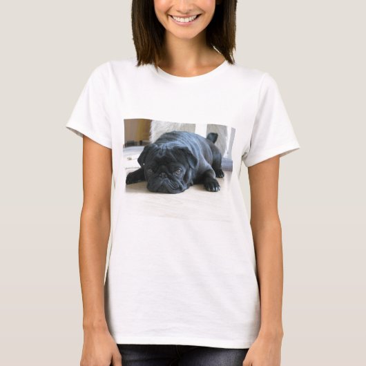 T-shirt Personnaliser le Carlin noir mignon Nom d'accessoi (Devant)