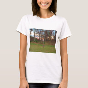 T-shirt Petit cerf et coucher de soleil rose