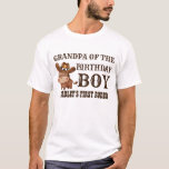 T-shirt Petit cowboy premier rodéo nom personnalisé<br><div class="desc">Petit cowboy premier rodéo personnalisé nom de famille assorti t-shirt.</div>