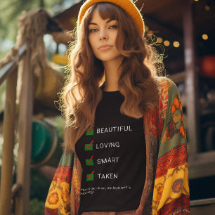 T-shirt Petite amie drôle typographie personnalisée Valent