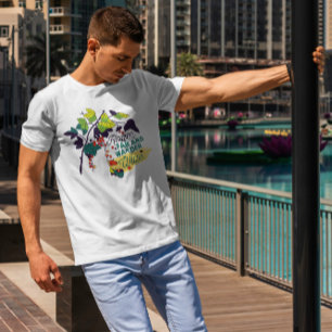 T-shirt Petite Fille Collectant Des Baies Dans L'Arbre