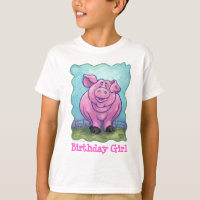 Petite fille d'anniversaire de porc