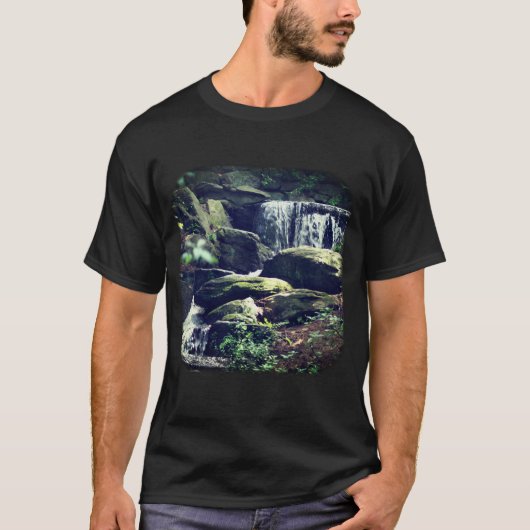 T-shirt Petites Cascades Dans La Nature Forestière (Devant)
