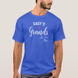 T-shirt Petits-enfants de grand-mère, Coeur, Noms personna<br><div class="desc">Le t-shirt parfait pour tous les petits-enfants à porter en célébration de leur grand-mère, de leur grand-père ou de quelqu'un d'autre. Customisez avec trois lignes de texte personnalisé. Ajoutez le nom de tous les petits-enfants en bas ou supprimez. Parfait pour une photo de famille, une fête d'anniversaire ou une fête...</div>