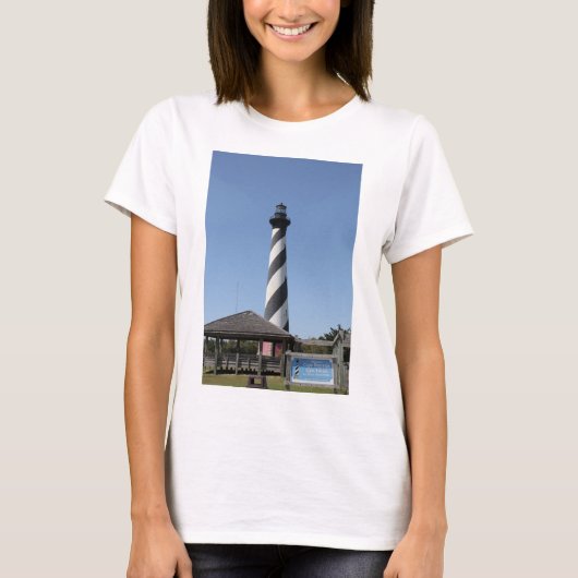 T-shirt Phare de Cape Hatteras, NC photo en chemise (Devant)