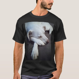 T-shirt Photo de Dog Sleeping with cute big paws