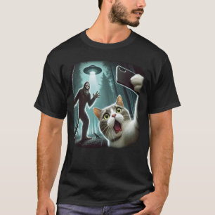 T-shirt Photobombs de Bigfoot Selfie de chat avec OVNI en 