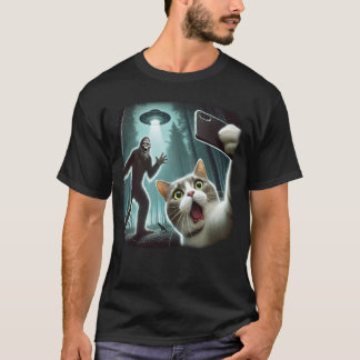 T-shirt Photobombs de Bigfoot Selfie de chat avec OVNI en