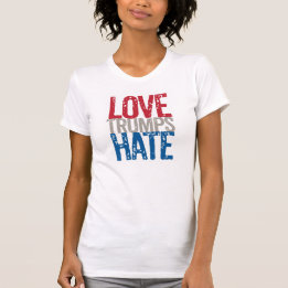 T-shirt Pièce en t de haine d'atouts d'amour