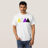 T-shirt Pièce en t de triangle de fierté de Nonbinary (Devant entier)