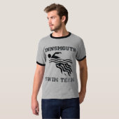 T-shirt Pièce en t d'équipe de natation d'Innsmouth - (Devant entier)