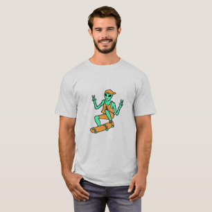 T-shirt Pièce en t étrangère faisante de la planche à