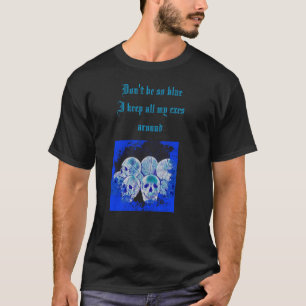T-shirt Pile de crânes bleu Je garde tous mes ex autour