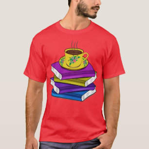 T-shirt Pile De Livres Et Café Chaud