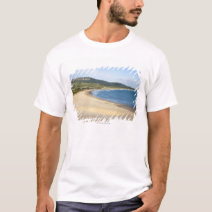 T-shirt Plage de littoral le long de la côte près de