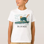 T-shirt Planche de surf Tabby Cat Cute PERSONNALISER IT<br><div class="desc">VÉRIFIEZ MEOWT ! Avez-vous déjà vu un chat de surf ? Découvrez ce drôle de tee-shirt de chat et regardez ma boutique pour plus d'articles correspondants comme des tasses, des autocollants et plus. Et bien sûr plus de trucs de chat aussi. Customisez ce tee-shirt avec un nom à l'avant ou...</div>