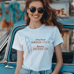 T-shirt Plus De Baguettes Moins De Regrettes, Pain Françai<br><div class="desc">On ne peut jamais se tromper avec une bonne baguette. Célébrez cette merveille des boulangeries françaises avec ce t-shirt.</div>