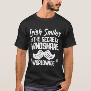 T-shirt Poignée de main secrète des sourires irlandais Sai