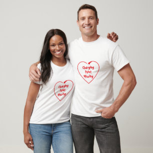 T-shirt Point de charge Conception cardiaque manquante