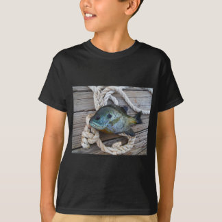 T-shirt Poisson rouge sur quai et corde