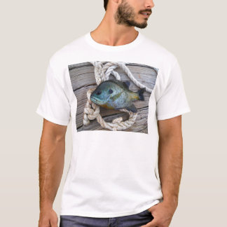 T-shirt Poisson rouge sur quai et corde