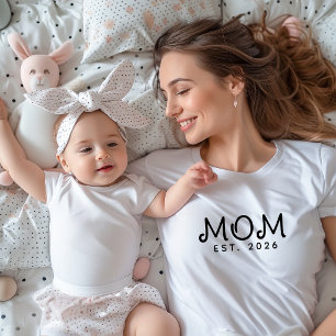 T-shirt Police d'écriture noire établie Maman