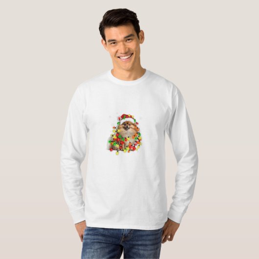 T-shirt Poméranie enveloppée dans les lumières de Noël (Devant entier)