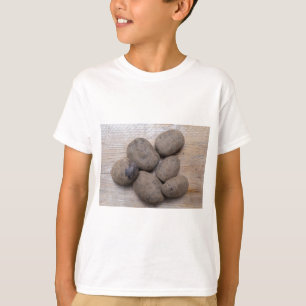 T-shirt Pommes de terre sur bois rustique Concept