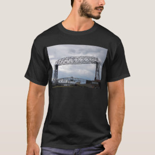 T-shirt Pont d'ascenseur aérien de parc de canal