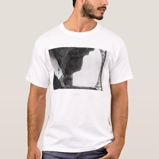 T-shirt Pont tordu de rivière en Orégon central Photograp (Devant)