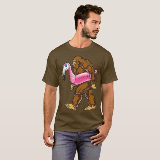 T-shirt Pool Party Bigfoot Flamingo T shirt Sasquatch (Devant entier)