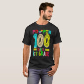 T-shirt Poppin 100 Days 1st Grade Dinosaur Primary School  (Devant entier)