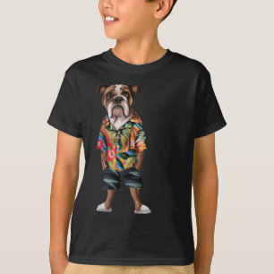 T-shirt Portant Un Hawaïen Et Des Shorts 1