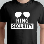 T-shirt Porte-anneau de sécurité de l'anneau personnalisé<br><div class="desc">Porte-anneaux de sécurité de bague Chemise personnalisée</div>